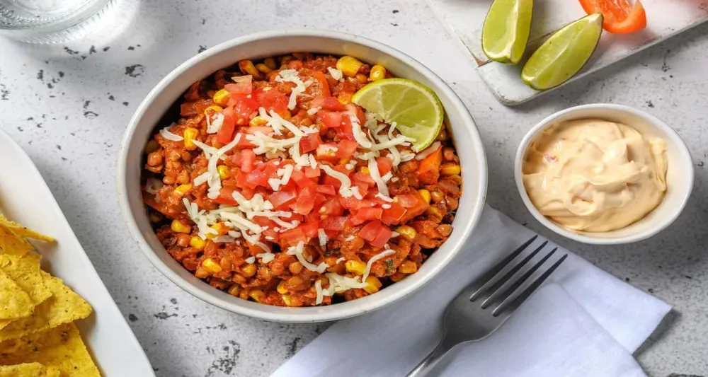 Chili met linzen en nacho's