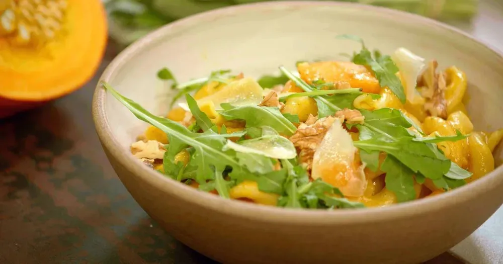 Pasta met pompoen en oude kaas
